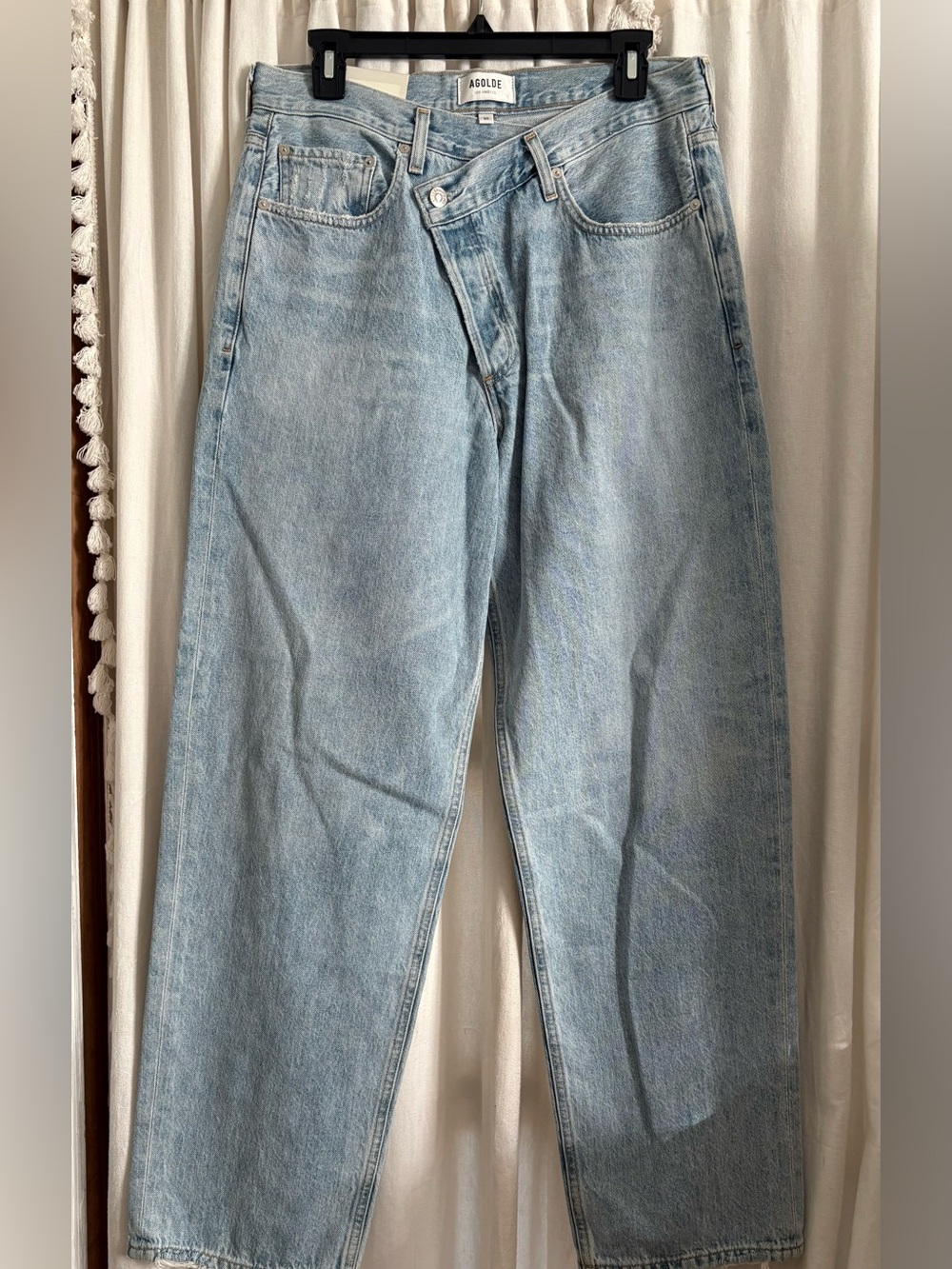 Light Wash Barrel-Leg Jeans